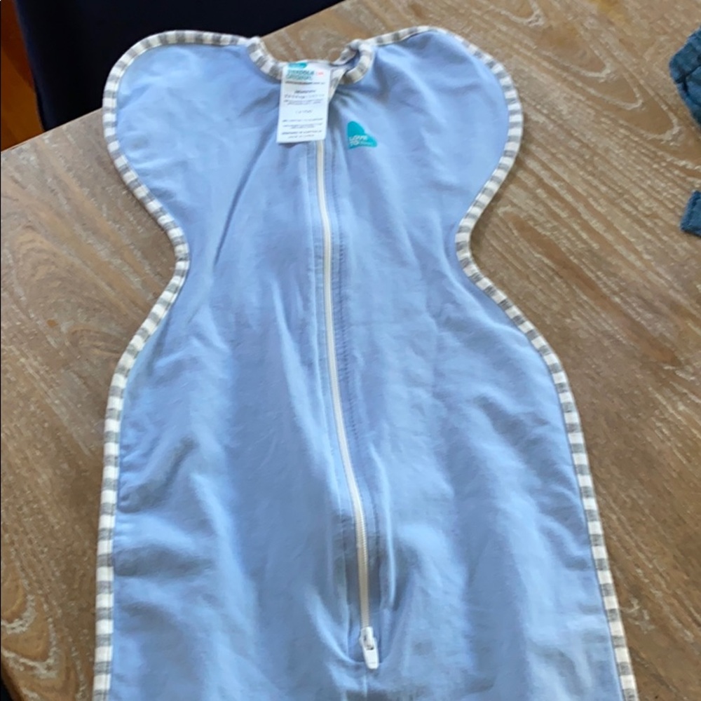 Love to Dream Newborn Arms up swaddle